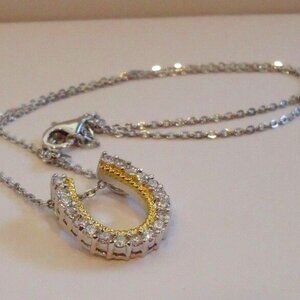 STERLING SILVER HORSE SHOE NECKLACE PENDANT W/ LAB CREATED DIAMOND 19MM BY 16MM